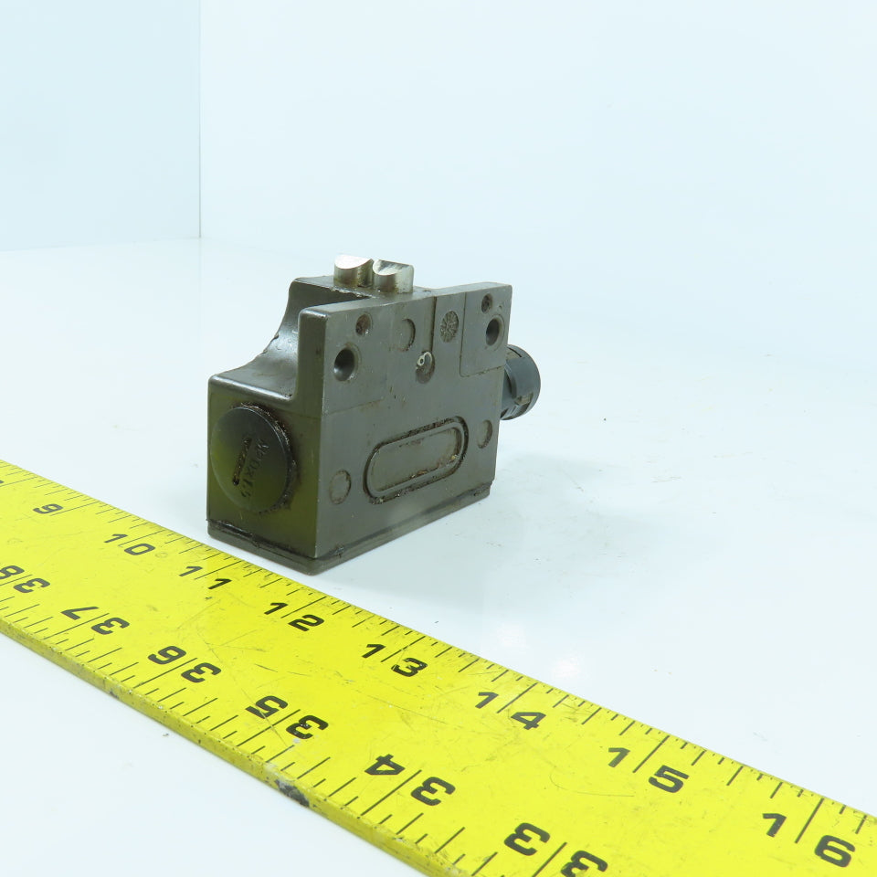 Euchner SN02D12-502-MC1688 Limit Switch 24V 6A