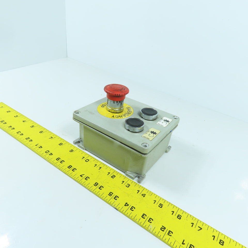 3-Button Operator Control Enclosure With E-Stop & 2-Push Buttons 600V