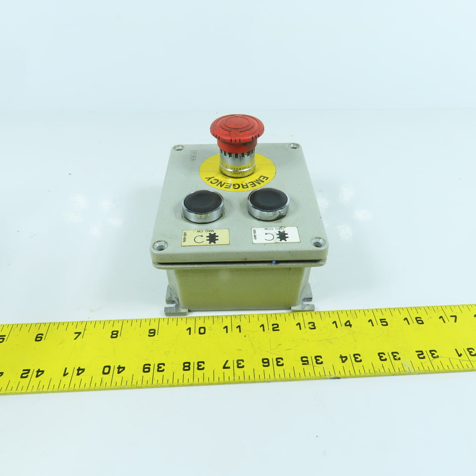 3-Button Operator Control Enclosure With E-Stop & 2-Push Buttons 600V