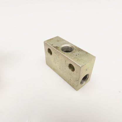 Parker N1641001 1/8" NPT Shuttle Valve Lot Of 2
