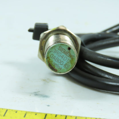 Siemens 3RG4012-0AB00 Threaded Barrel Proximity Sensor Switch