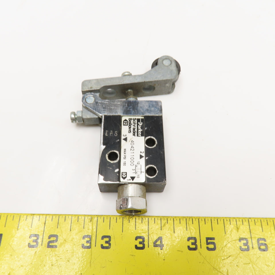 Parker 404211000 1/8" NPT Manual Air Control Valve 3/2 Position 150PSI