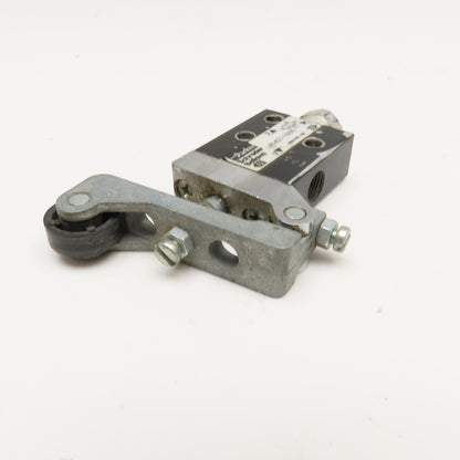 Parker 404211000 1/8" NPT Manual Air Control Valve 3/2 Position 150PSI