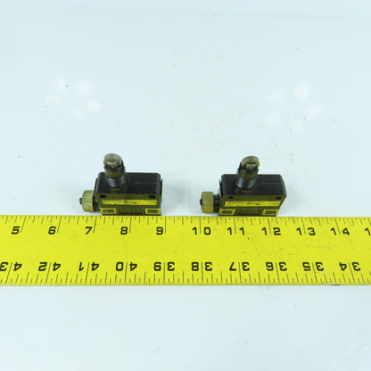 Yamatake EN60947-5-1 Roller Plunger Limit Switch 250V Lot of 2