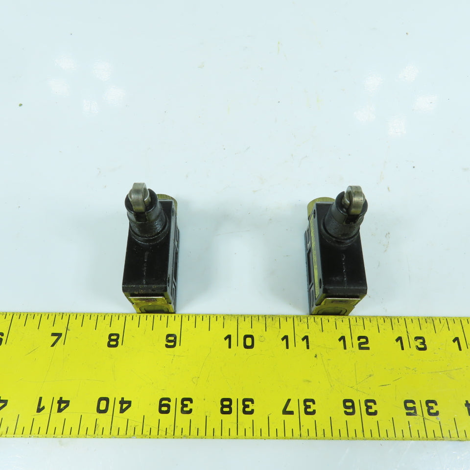 Yamatake EN60947-5-1 Roller Plunger Limit Switch 250V Lot of 2
