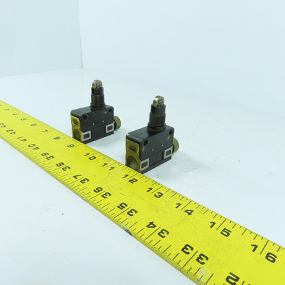 Yamatake EN60947-5-1 Roller Plunger Limit Switch 250V Lot of 2