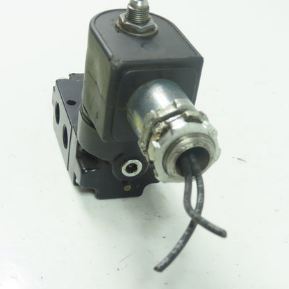 Parker 524011115B Pneumatic 3-Way 2-Pos. Solenoid Valve 150Psi 120VAC 1/4" NPT