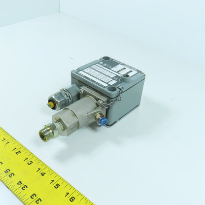 Allen Bradley 836T-T301J Ser A Pressure Control Switch Range 70-1000 PSI 600V