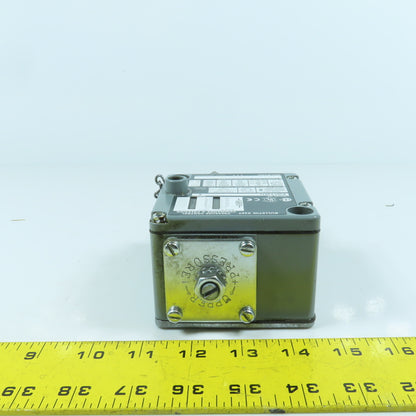 Allen Bradley 836T-T301J Ser A Pressure Control Switch Range 70-1000 PSI 600V