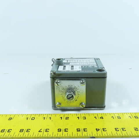 Allen Bradley 836T-T301J Ser A Pressure Control Switch Range 70-1000 PSI 600V