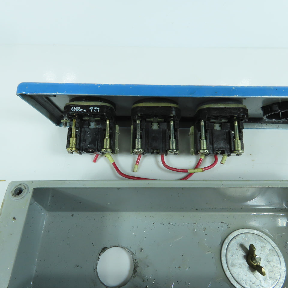 800T-A 3-Button Operator Control Station Momentary Contact Switches 600V