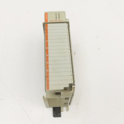 Allen Bradley 1769-OW81 Ser B Rev 1 F/W Rev. 2.1 Isolated Relay Module 8PT