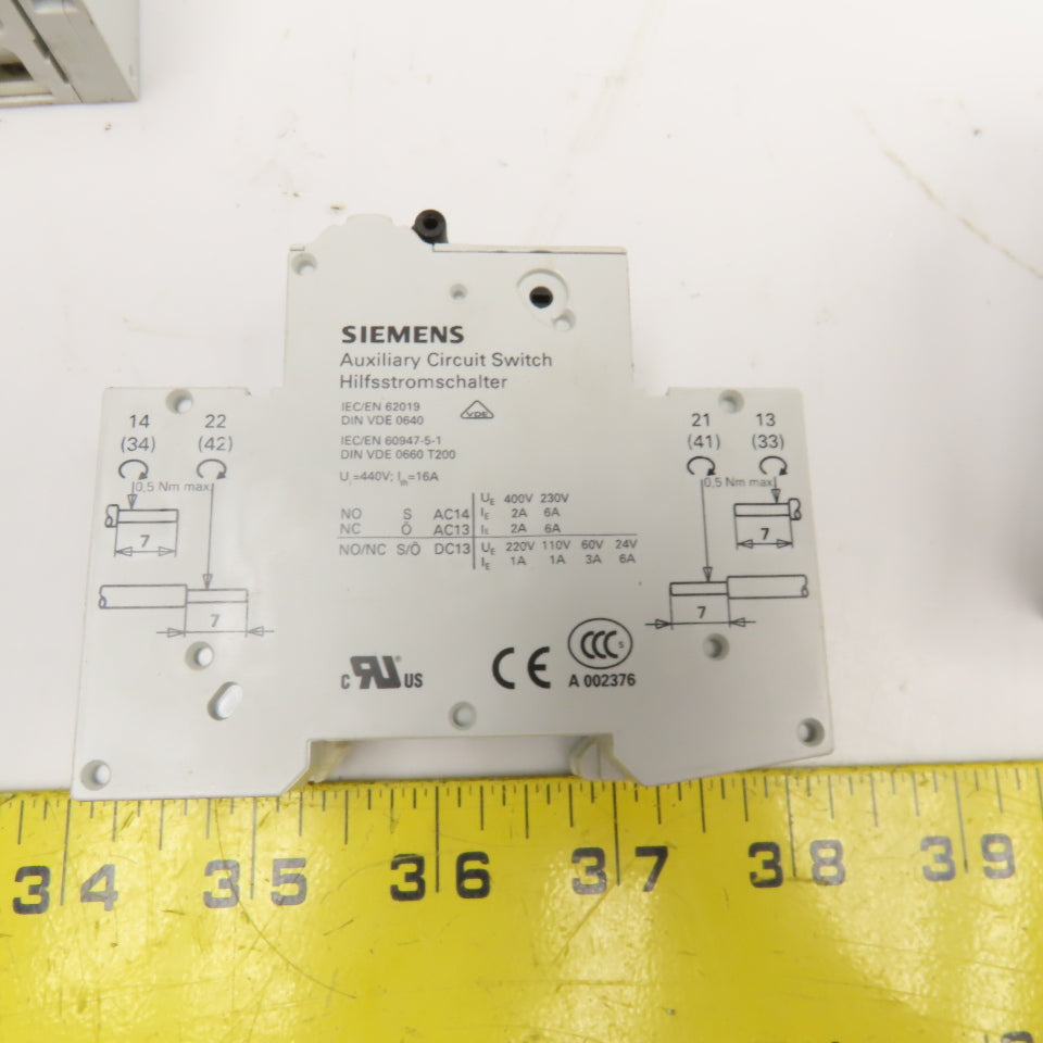 Siemens 5SJ4102-7HG40 Circuit Breakers 2A, 4A, 10A Auxiliary Contacts Lot Of 5