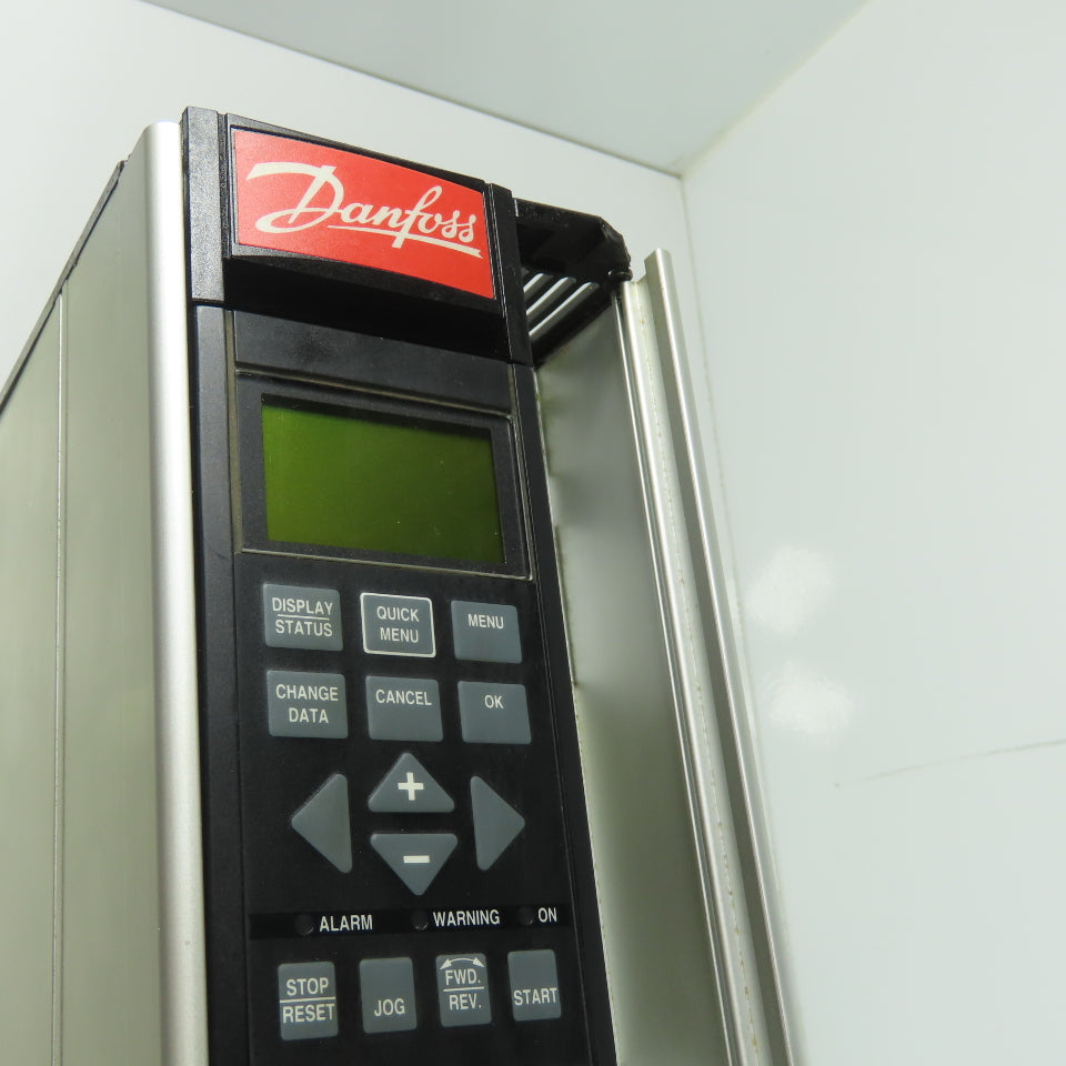 Danfoss VLT 3008 Variable Speed Drive 300-500V 50/60Hz 12.2A Input 7.5HP Out