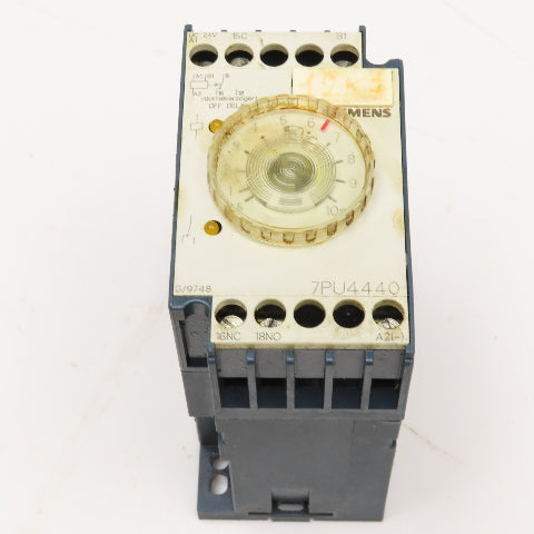 Siemens 7PU4440-1AB30 230V Timing Relay Off Delay 0.5-10s