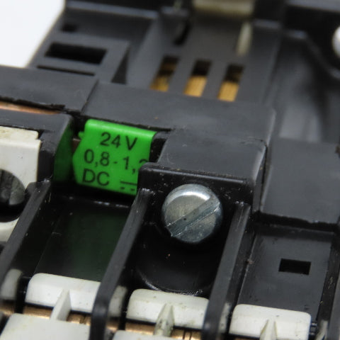 Siemens 3TF3100-0B 600V 10Hp 20A Contactor 24VDC Coil