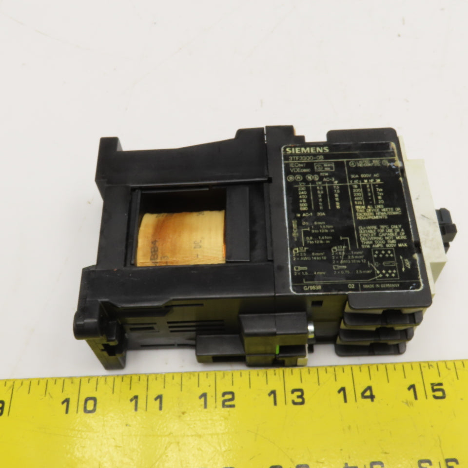 Siemens 3TF3300-0B 600V 30A 10Hp Contactor 24VDC Coil