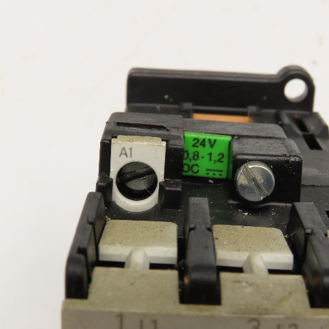 Siemens 3TF3300-0B 600V 30A 10Hp Contactor 24VDC Coil
