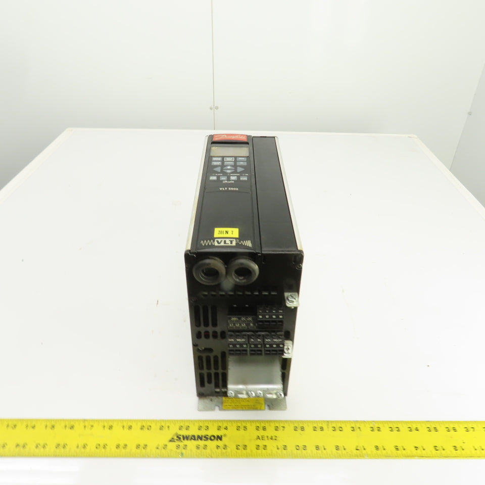 Danfoss VLT 5000 10/8.2A Frequency Converter 380-500V Input 0-1000HZ Out