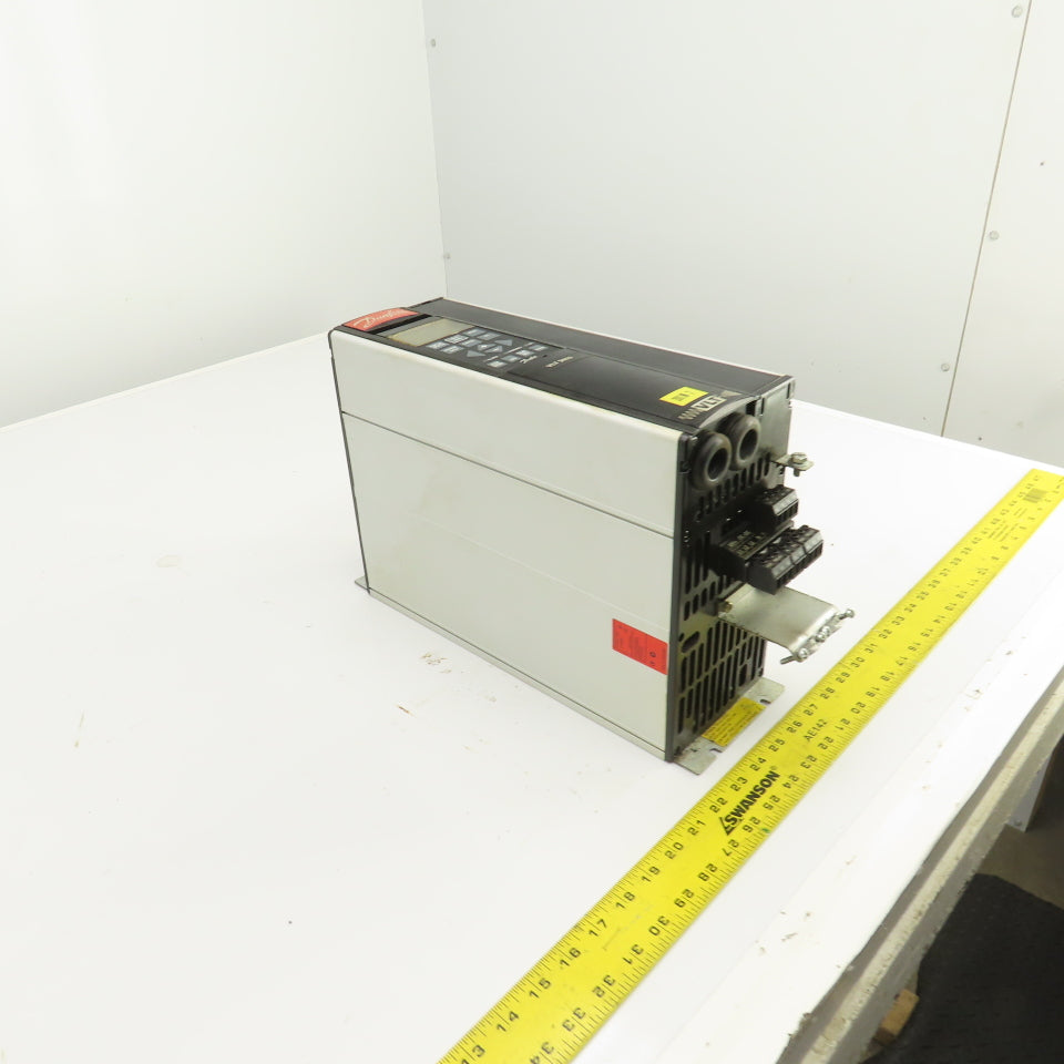 Danfoss VLT 5000 10/8.2A Frequency Converter 380-500V Input 0-1000HZ Out