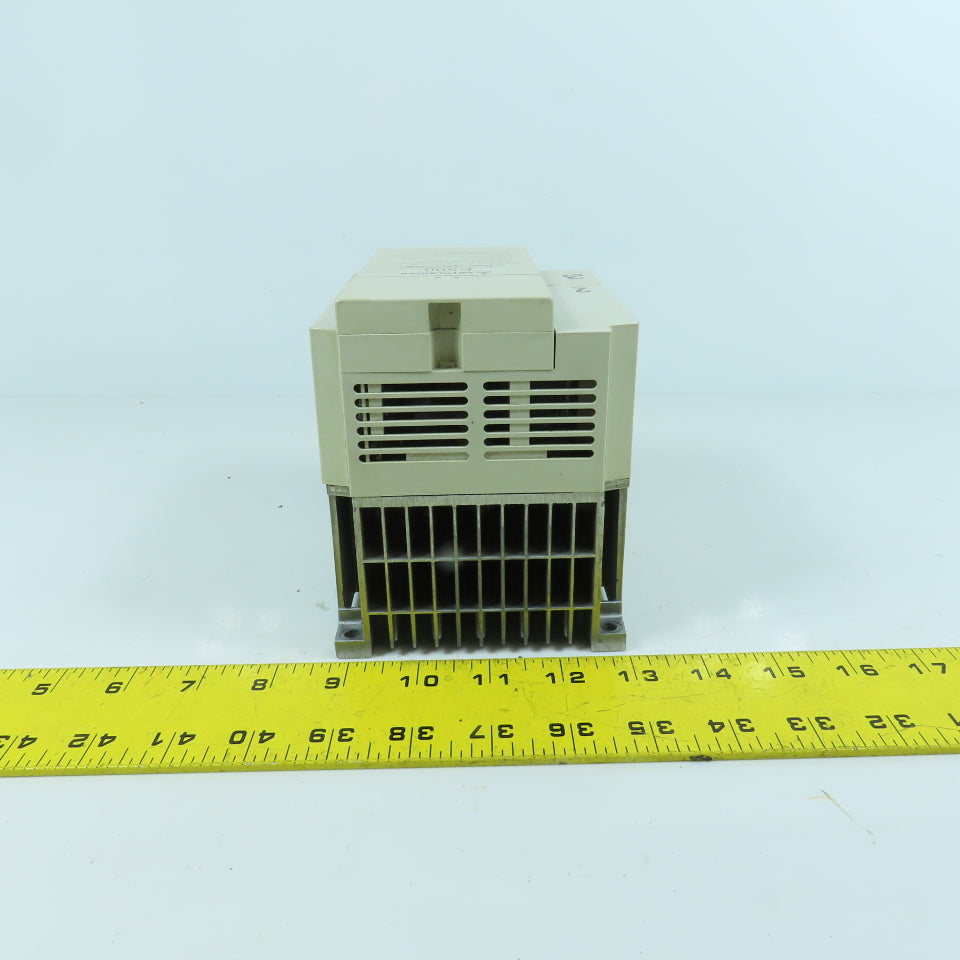 Mitsubishi FR-E520-2.2K-NA 11A Frequency Inverter 200-240V 3PH Input 0.2-400HZ