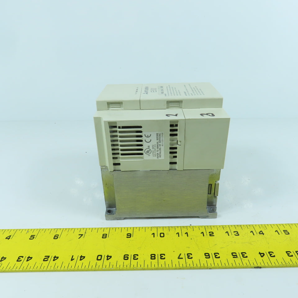 Mitsubishi FR-E520-2.2K-NA 11A Frequency Inverter 200-240V 3PH Input 0.2-400HZ