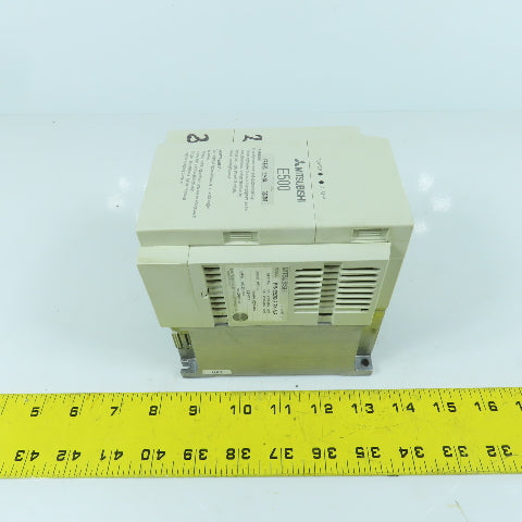 Mitsubishi FR-E520-2.2K-NA 11A Frequency Inverter 200-240V 3PH Input 0.2-400HZ