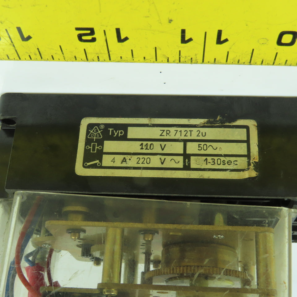 E. Dold & Sohne ZR 712T 2u Time Delay Relay 220V 1-30 Sec