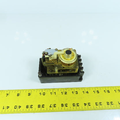 E. Dold & Sohne ZR 1u712T Time Delay Relay 220V 1-30 Sec (No Cover)