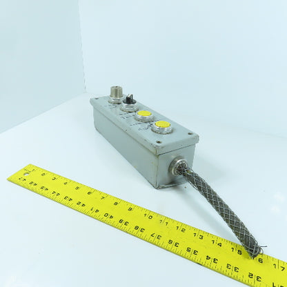 Allen Bradley 800T-H33 800T-H2 4-Button Operator Control Enclosure 600V