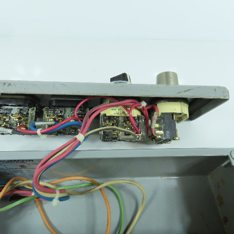 Allen Bradley 800T-H33 800T-H2 4-Button Operator Control Enclosure 600V