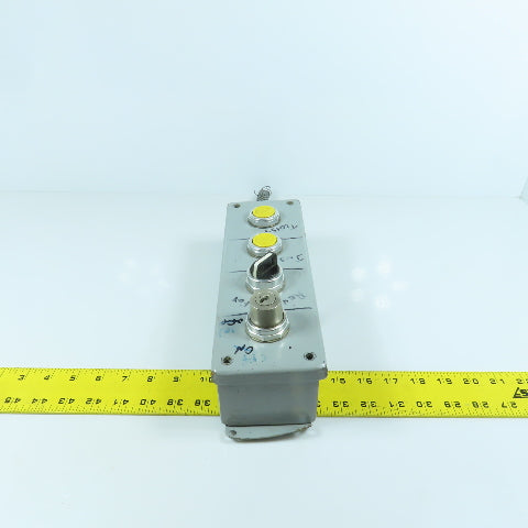 Allen Bradley 800T-H33 800T-H2 4-Button Operator Control Enclosure 600V