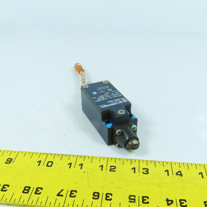 Schmersal TR 235-02z Roller Plunger Limit Switch 230V AC