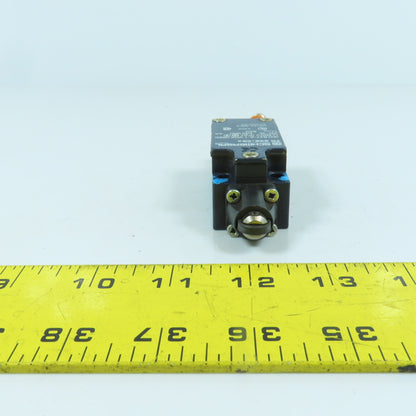 Schmersal TR 235-02z Roller Plunger Limit Switch 230V AC