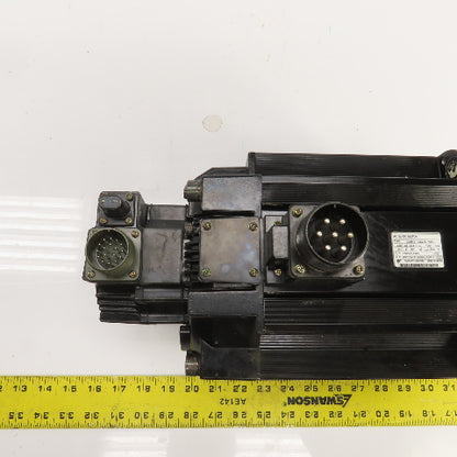Yaskawa SGMGH-44A2A-YR15 4400W AC Servo Motor 1500RPM W/Encoder UTSAE-B17BBF
