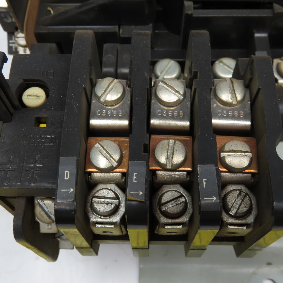 General Electric CR309T0**AEA Size 2 Reversing Contactor 600VAC 20Hp 120V Coil