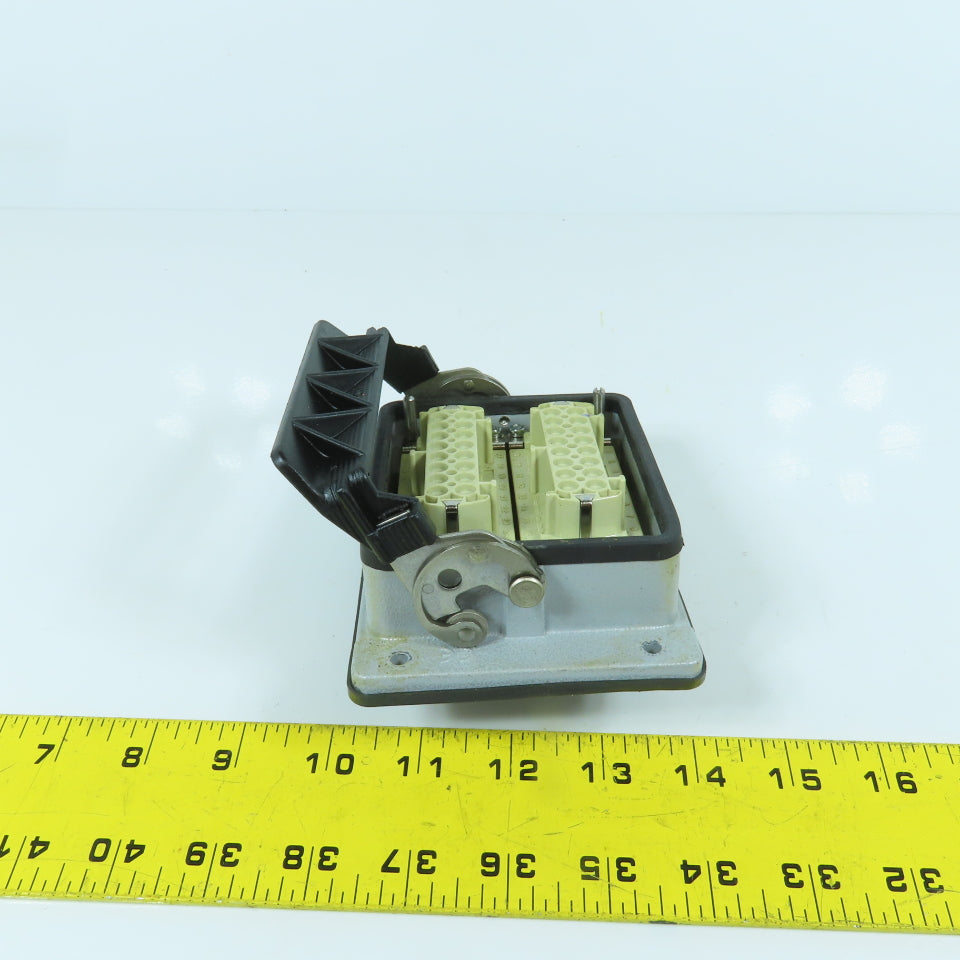 ILME VR2 Enclosure Panel Interface Connector 32 Pin Hole Female 16A 600V