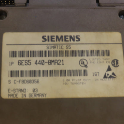 Siemens 6ES5 440-8MA21 (2) Digital Output Modules W/(1) 6ES5 700-8MA11 Base