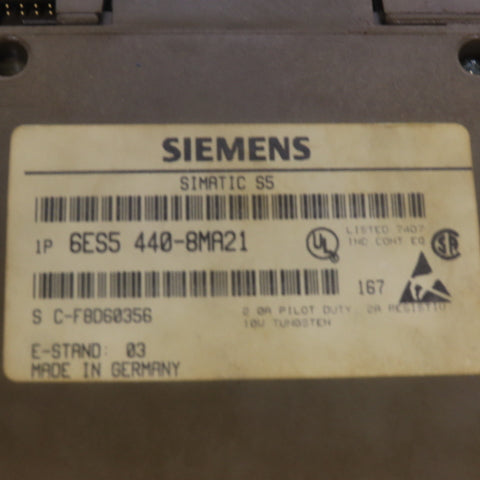 Siemens 6ES5 440-8MA21 (2) Digital Output Modules W/(1) 6ES5 700-8MA11 Base