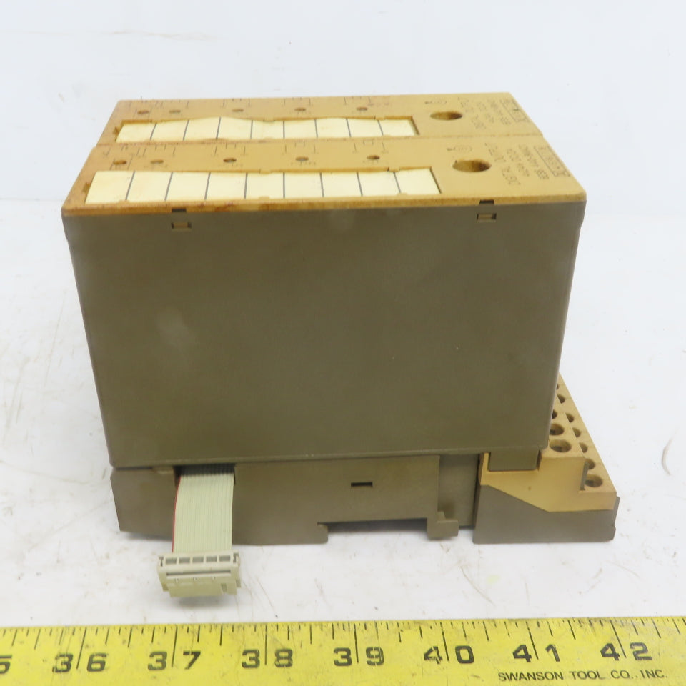 Siemens 6ES5 440-8MA21 (2) Digital Output Modules W/(1) 6ES5 700-8MA11 Base