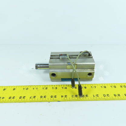 Fabco Double Acting Pneumatic Air Cylinder 70mm Stroke 52mm Bore 20mm Rod