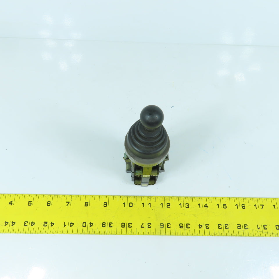 Idec 8633 ARNS 4-Positiion Mono Lever Switch With Contact Blocks