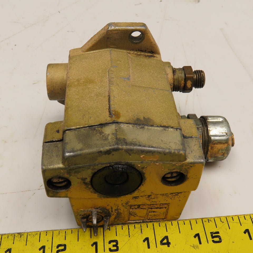 Ross W1613A2830 Pneumatic Directional Valve 120V Coil