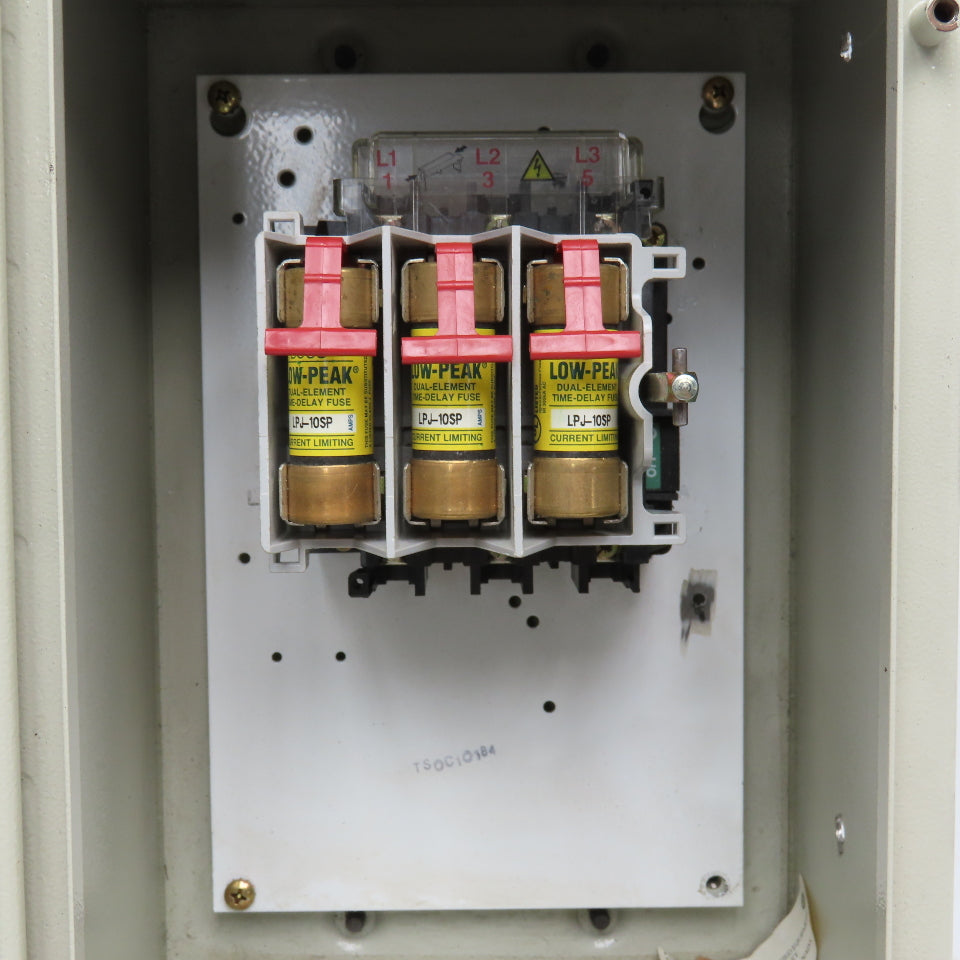 Allen Bradley 194R-FJ030P3 30A Fused Safety Disconnect Missing Operator Handle