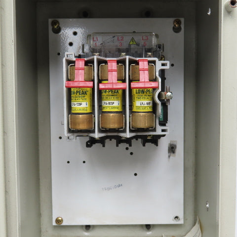 Allen Bradley 194R-FJ030P3 30A Fused Safety Disconnect Missing Operator Handle