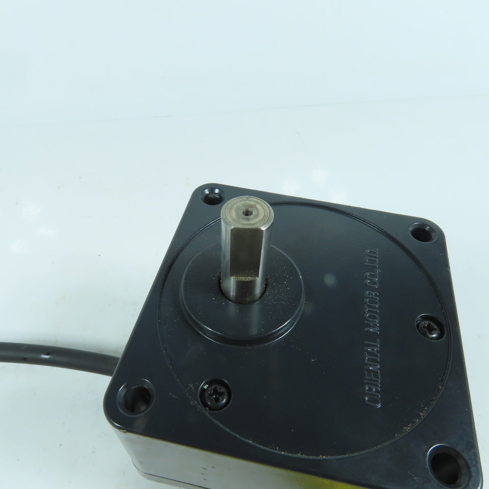Vexta AXUM540-GN Brushless DC Gearmotor W/ Oriental 5GN3KA Gear Head