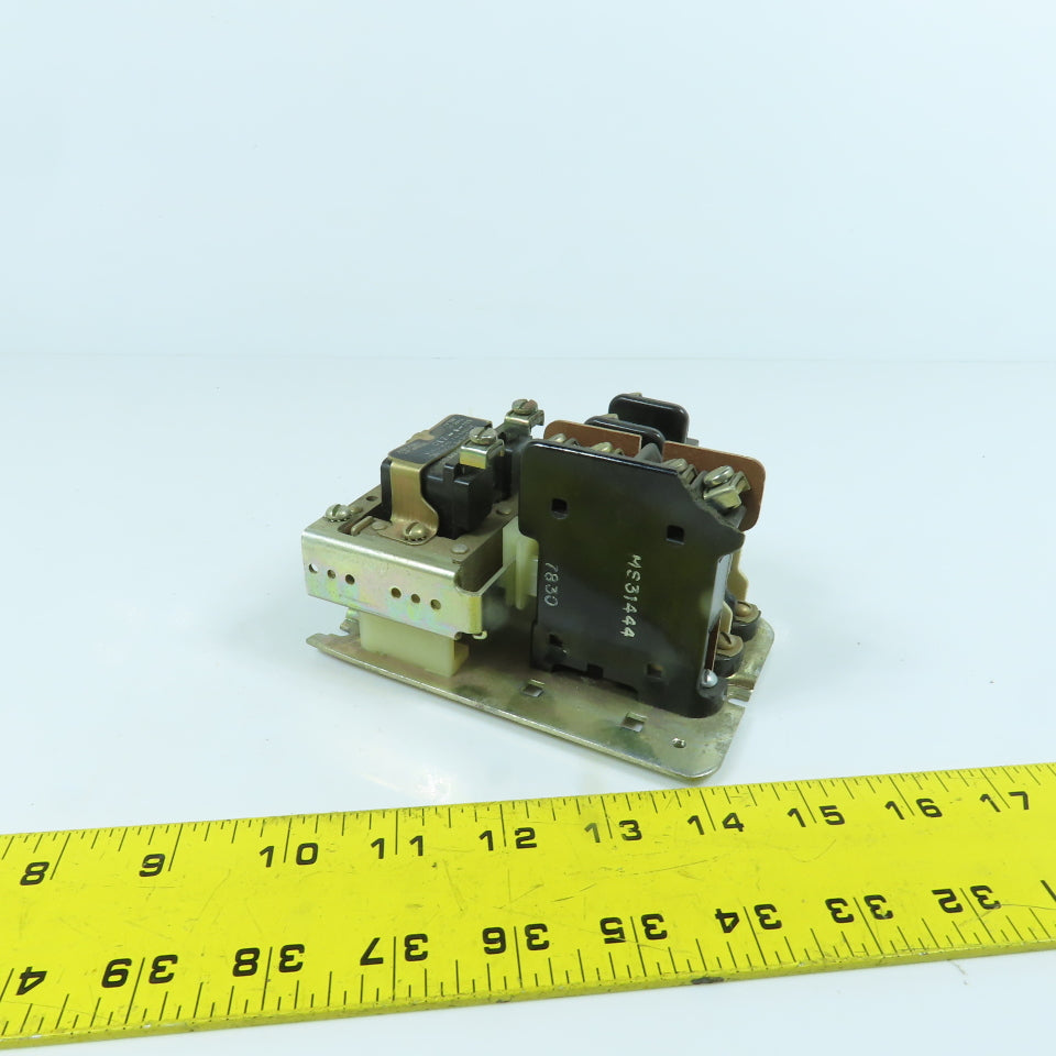 Struthers-Dunn 601-8-ZTO 10A 600V Control Relay 120V Coil