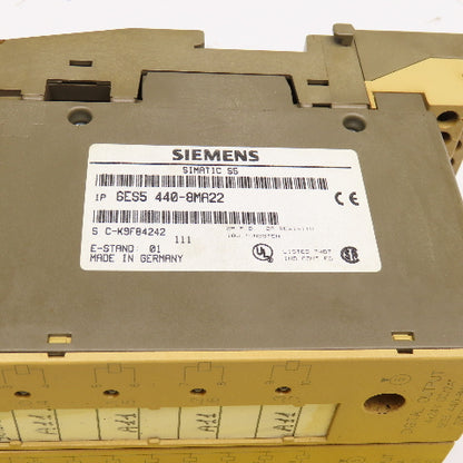 Siemens 6ES5-440-8MA22 6ES5-441-8MA11 Digital Output Module 24V