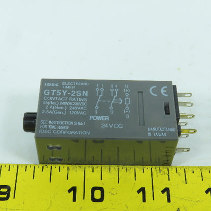 Idec GT5Y-2SN Electronic Timer Relay 24V DC Lot Of 2