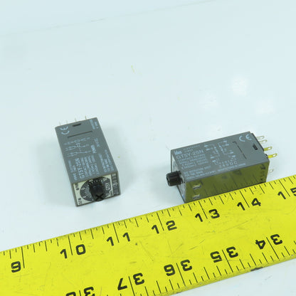 Idec GT5Y-2SN Electronic Timer Relay 24V DC Lot Of 2